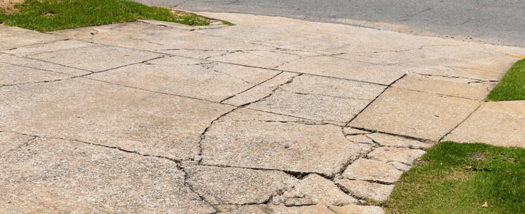 5 Signs It’s Time to Replace Your Asphalt Driveway